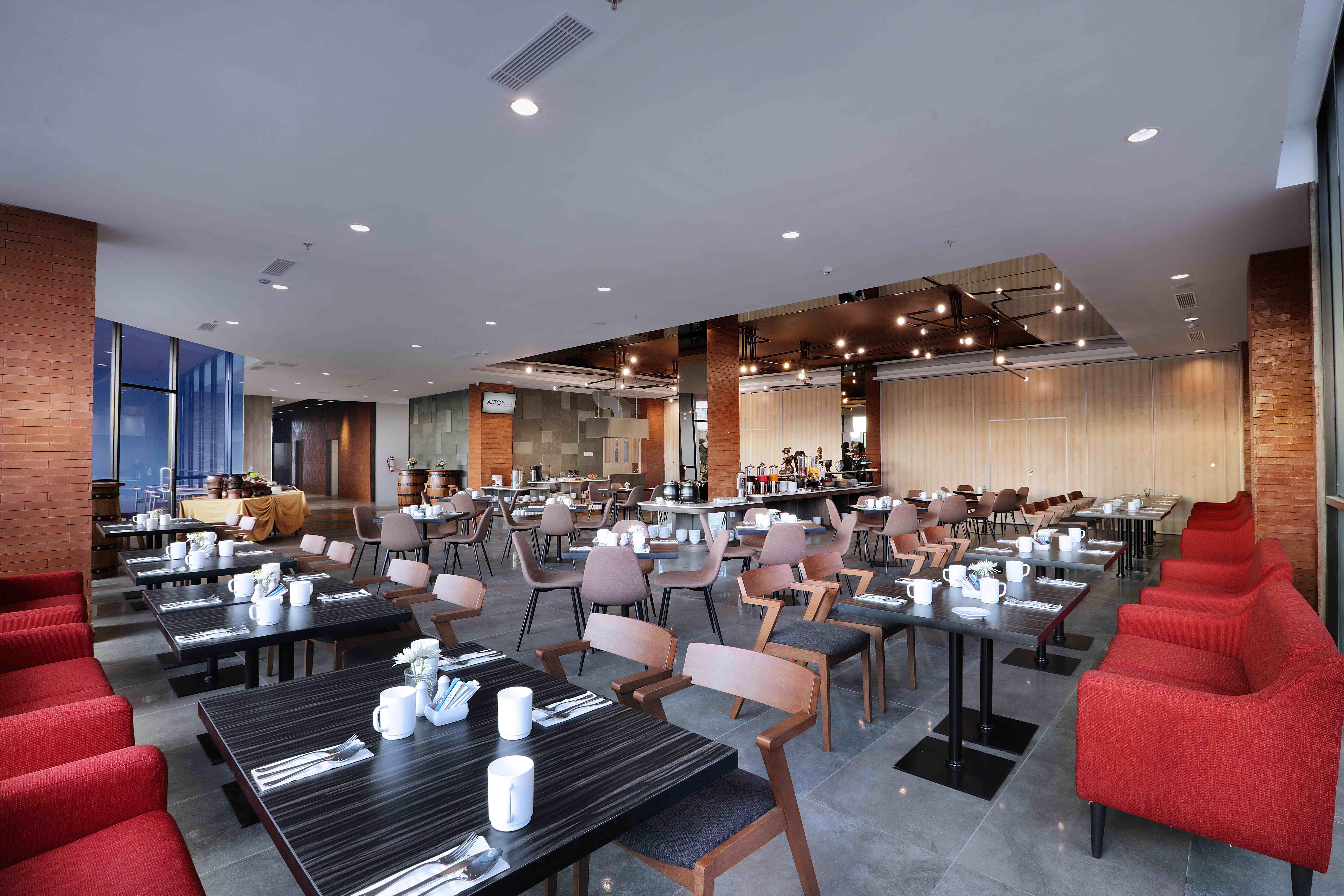 Aston Inn Pandanaran Semarang Eksteriør billede