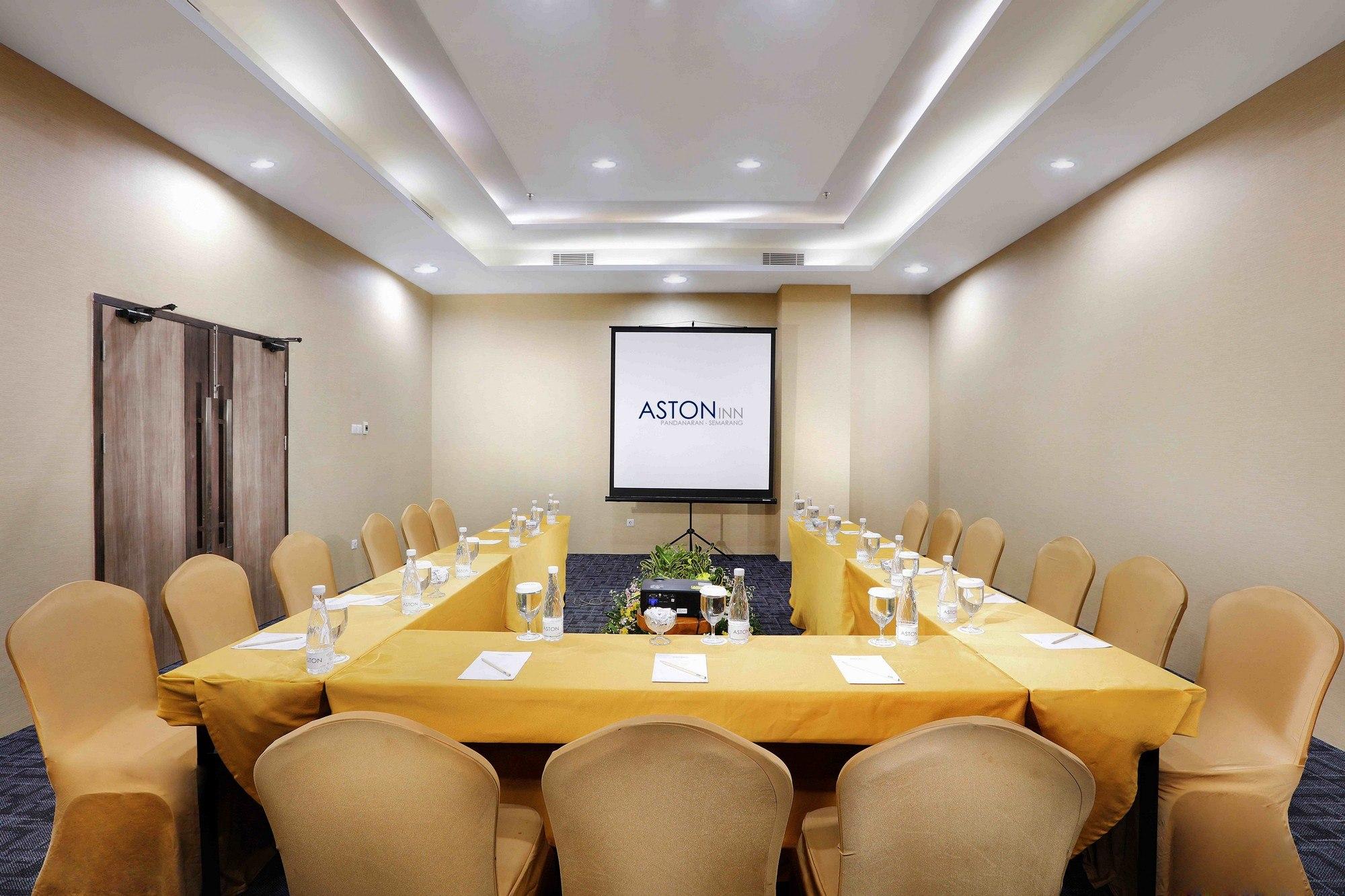 Aston Inn Pandanaran Semarang Eksteriør billede